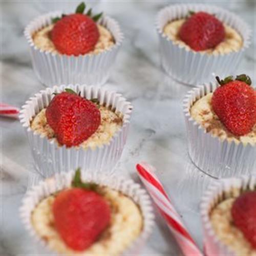 Mini Eggnog Cheesecakes