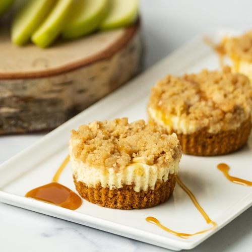 Caramel Apple Mini Cheesecakes with Streusel Topping