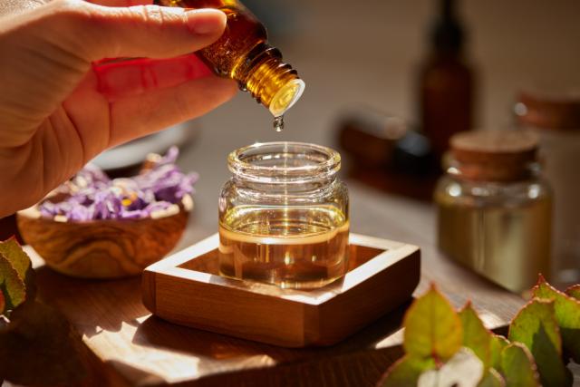 *ESSENTIAL OILS - RELAX AND REFRESH COLLECTION