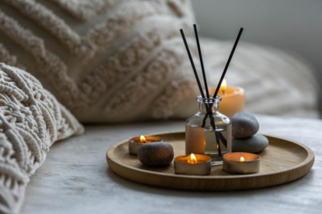 *ESSENTIAL OILS - RELAX AND REFRESH COLLECTION